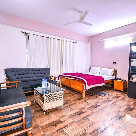 Hotel Aashiyana كاليمبونج المظهر الخارجي الصورة